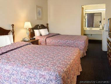 Days By Wyndham Asheville West Hotel Candler